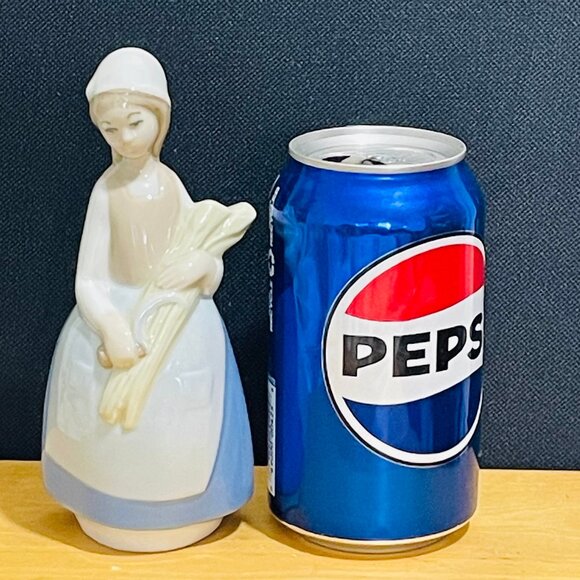 4 Vintage REX VALENCIA Porcelain Figurines ~ Handmade In Spain - Picture 9 of 9